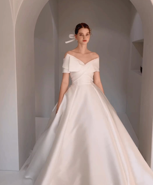  Satin Retro Wedding Dress 